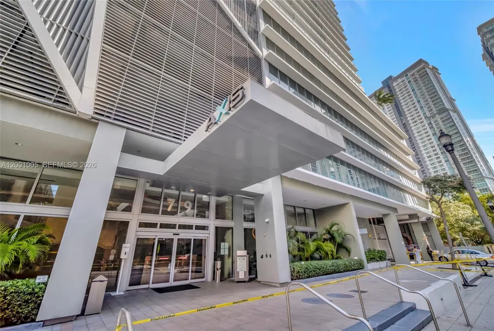 79 SW 12th St #2201-S Miami, FL 33130