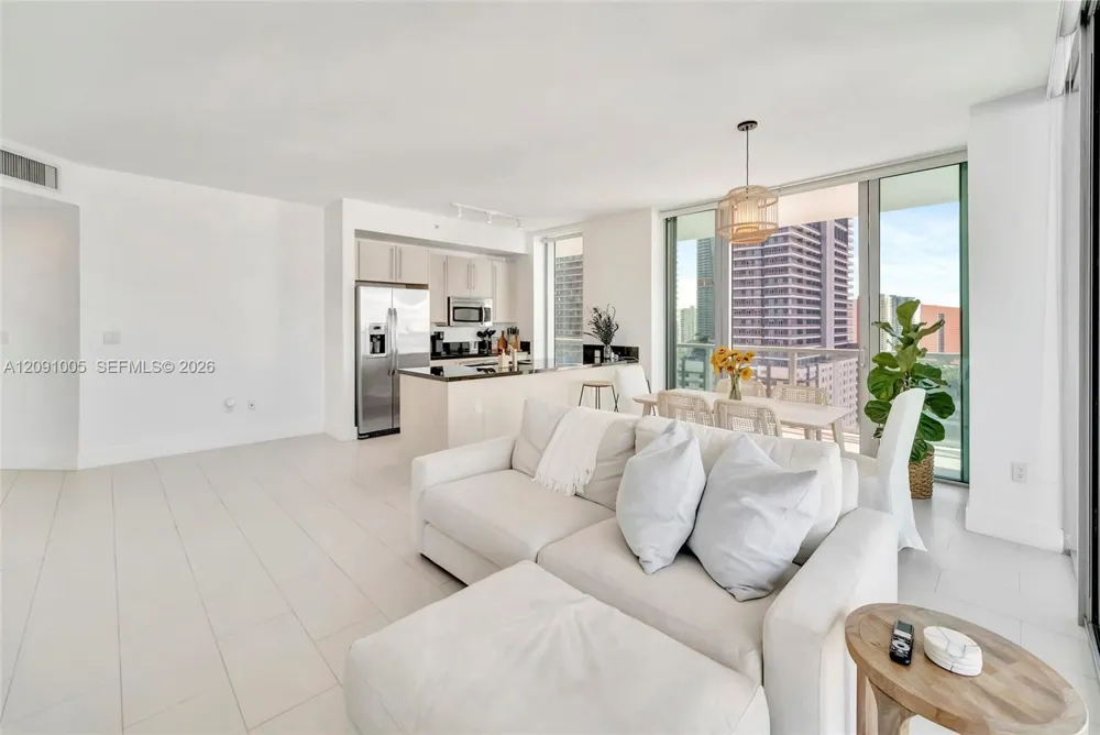 79 SW 12th St #2201-S Miami, FL 33130