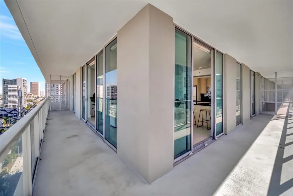 79 SW 12th St #2201-S Miami, FL 33130
