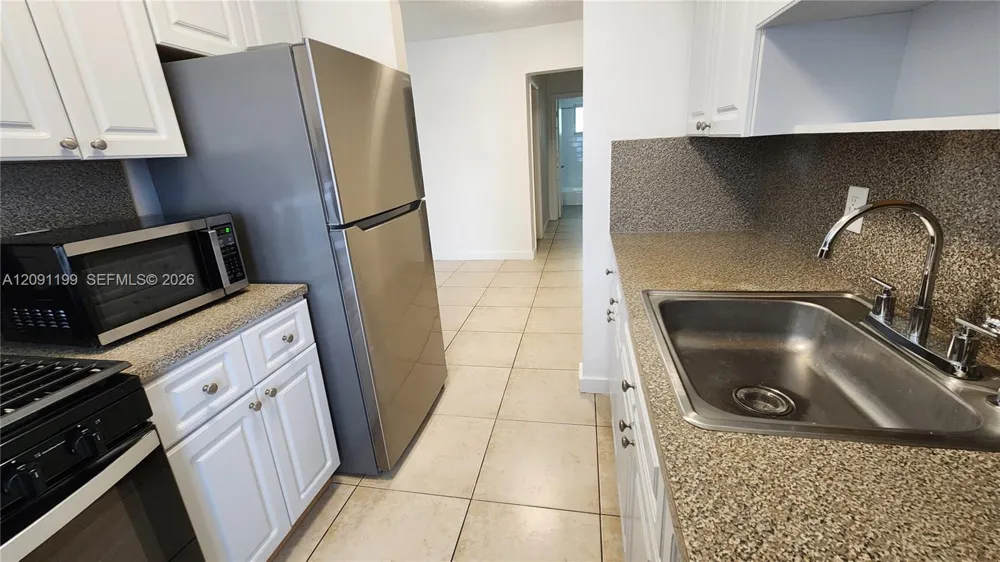 1231 Pennsylvania Ave #10 Miami Beach, FL 33139