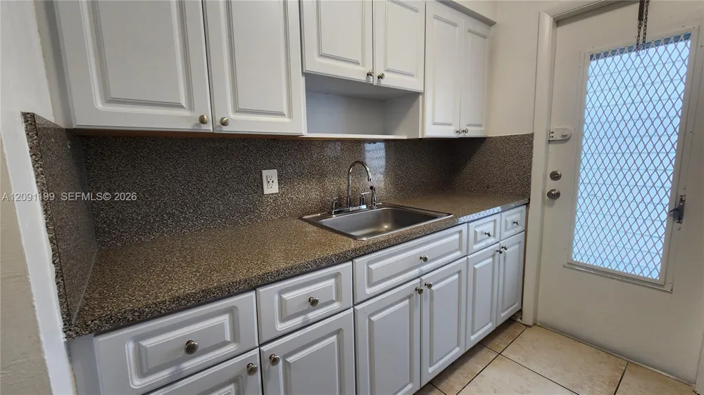 1231 Pennsylvania Ave #10 Miami Beach, FL 33139