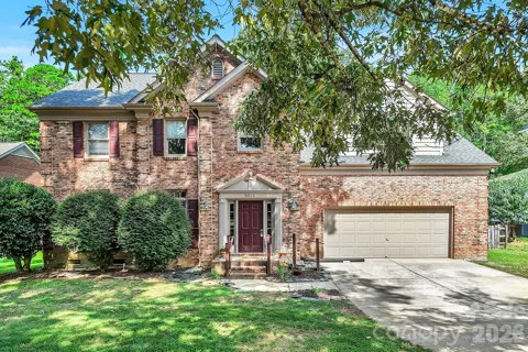 5016 Hickory Lake Lane