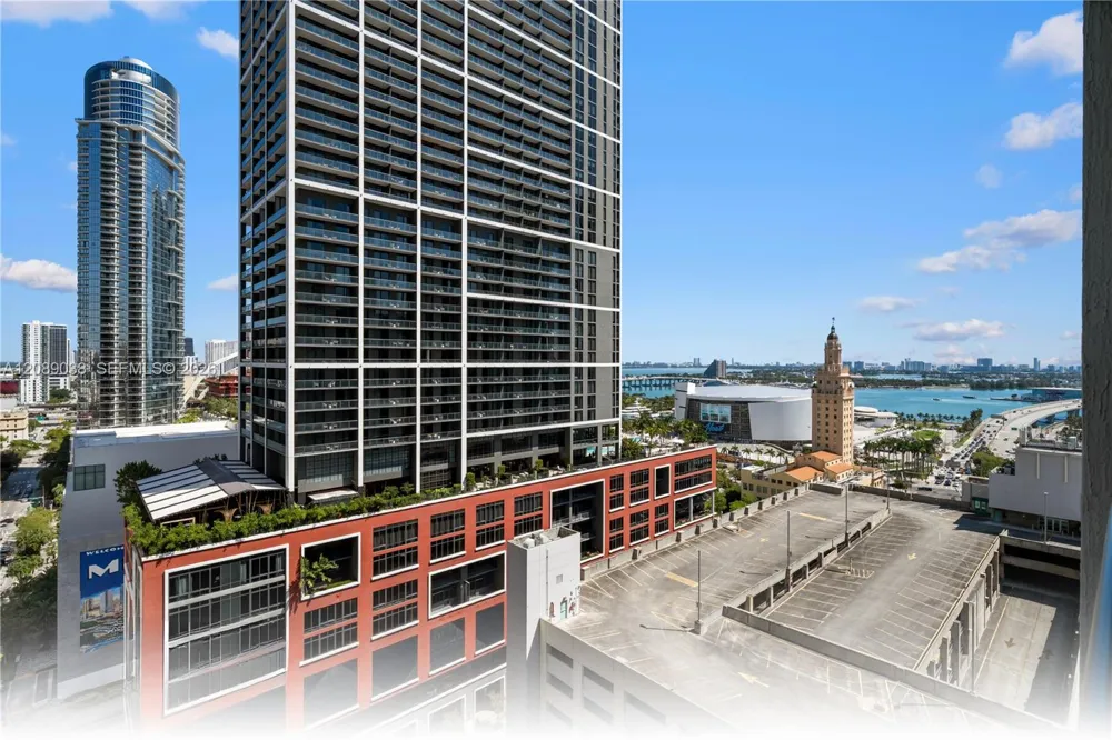 121 NE 5th St #2109 Miami, FL 33132