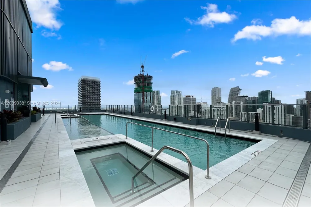121 NE 5th St #2109 Miami, FL 33132