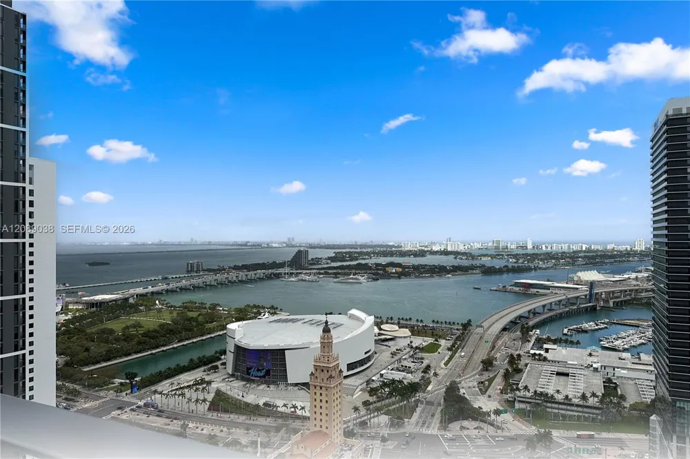 121 NE 5th St #2109 Miami, FL 33132