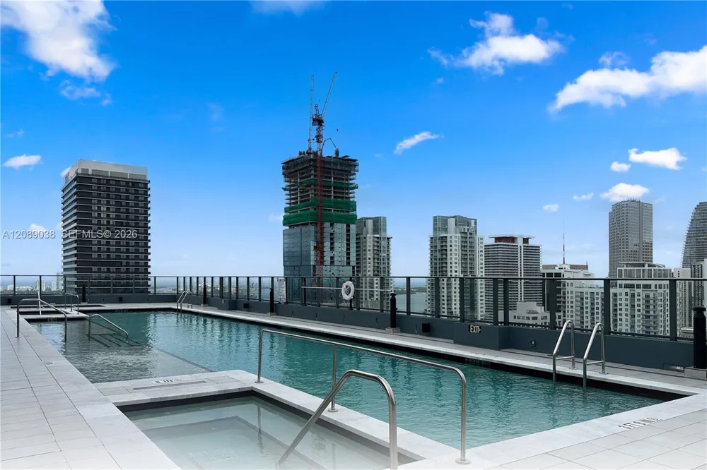 121 NE 5th St #2109 Miami, FL 33132