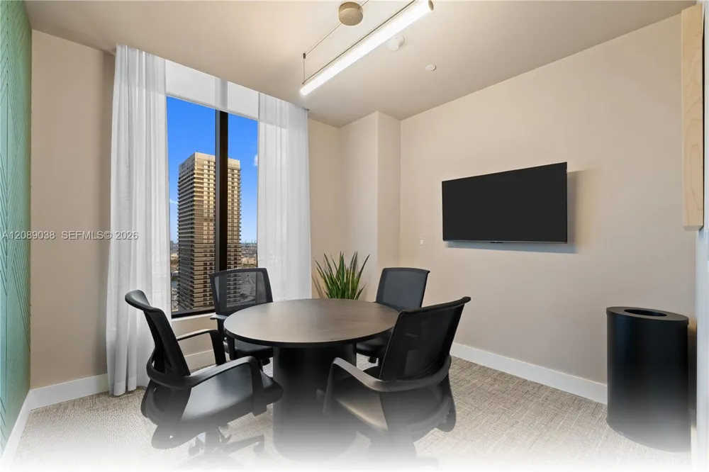 121 NE 5th St #2109 Miami, FL 33132