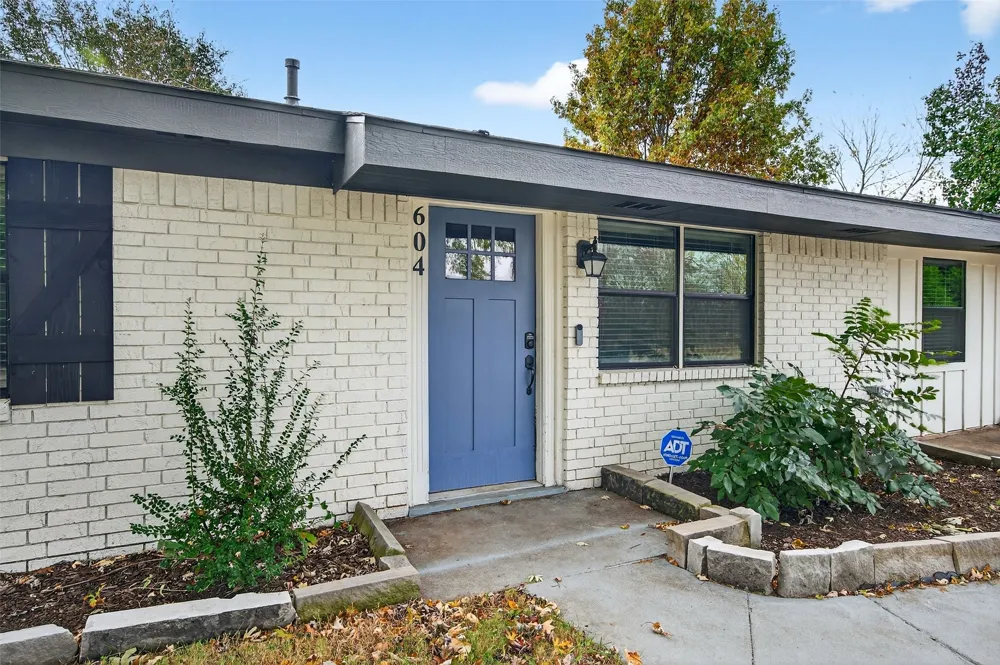 604 E Summit Street Sherman, TX 75090