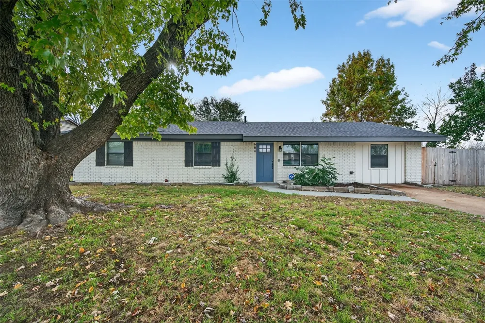 604 E Summit Street Sherman, TX 75090