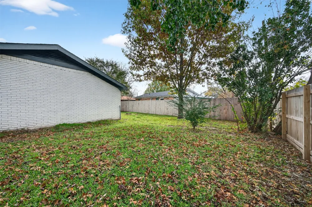 604 E Summit Street Sherman, TX 75090