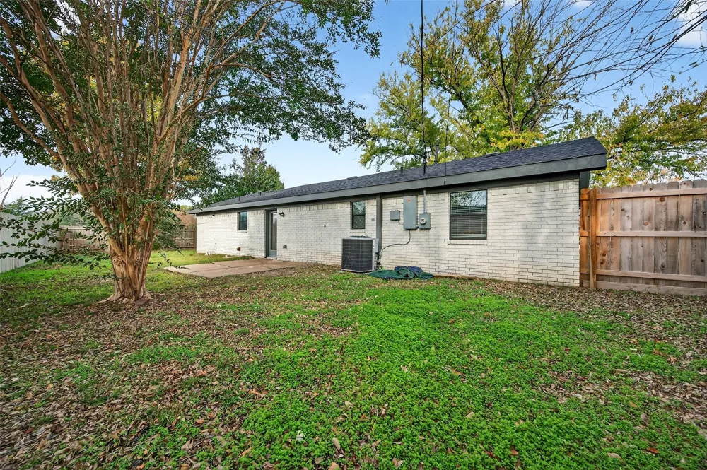 604 E Summit Street Sherman, TX 75090