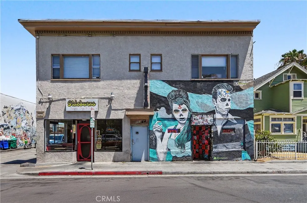 939 E 4th Long Beach, CA 90802