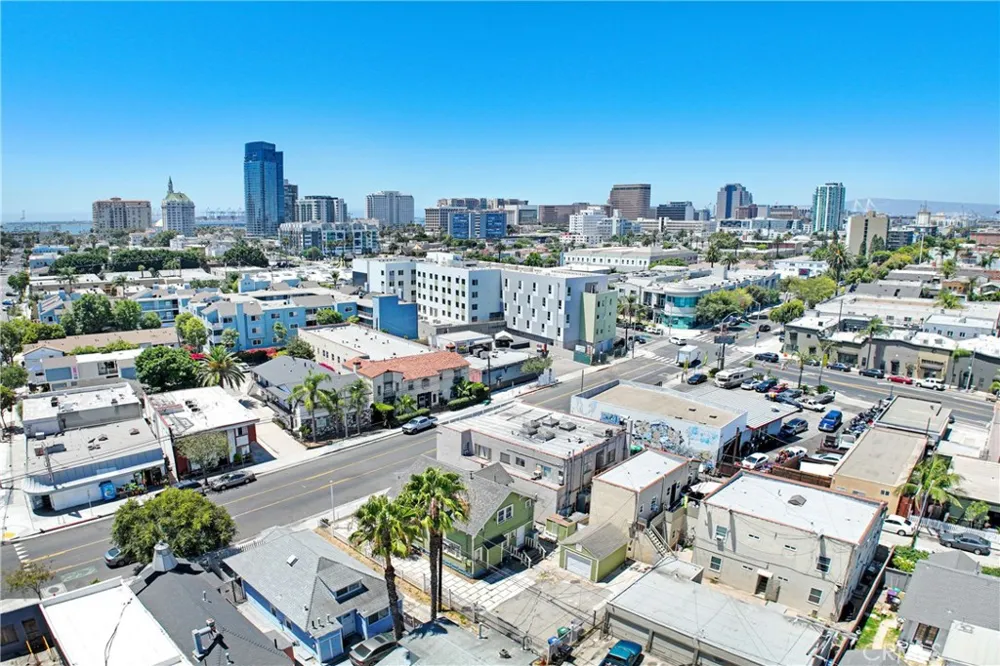 939 E 4th Long Beach, CA 90802