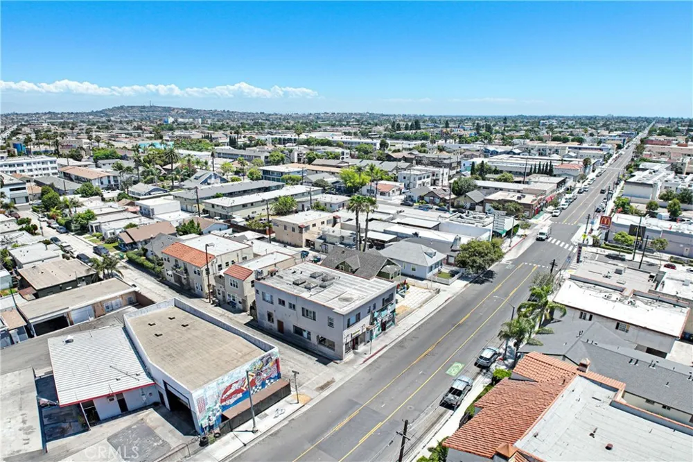 939 E 4th Long Beach, CA 90802