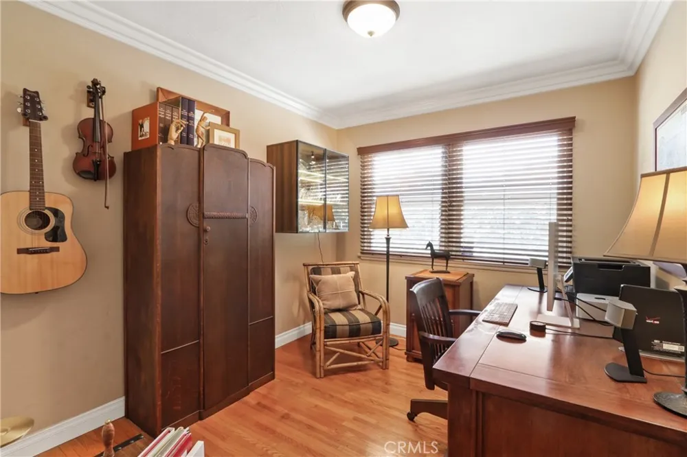 808 W 33rd Long Beach, CA 90806