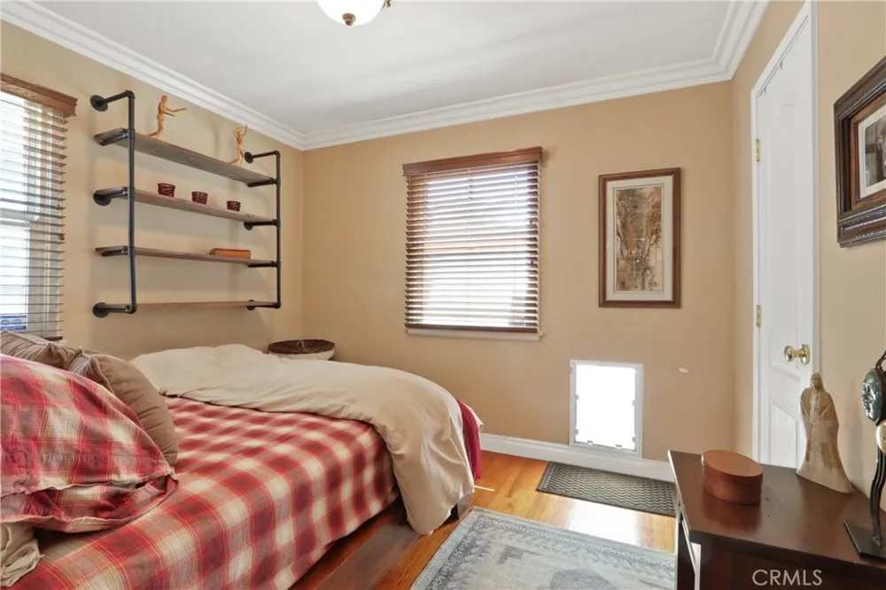 808 W 33rd Long Beach, CA 90806