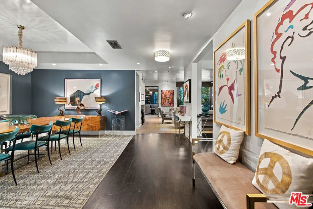 2132 Century Park Lane #209 Los Angeles, CA 90067