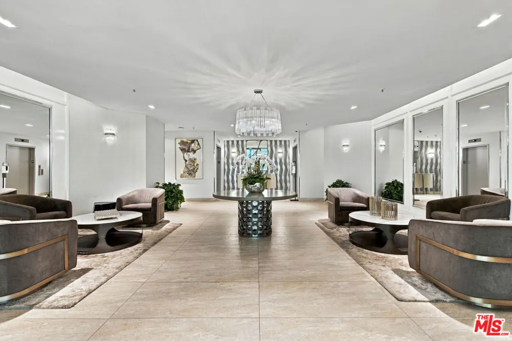 2132 Century Park Lane #209 Los Angeles, CA 90067