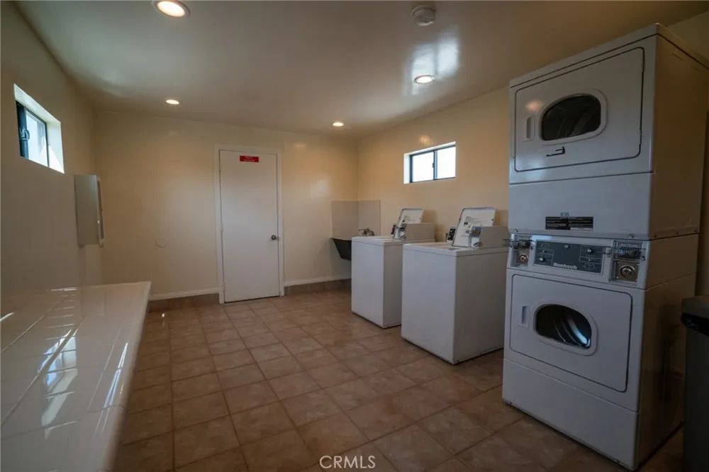 820 Cedar Avenue Long Beach, CA 90813