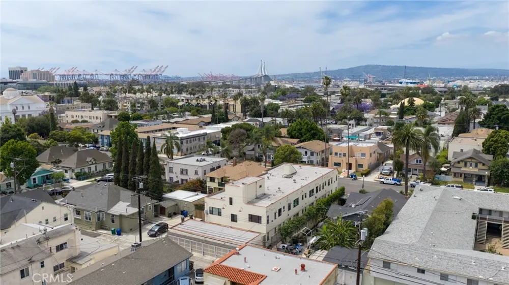 820 Cedar Avenue Long Beach, CA 90813