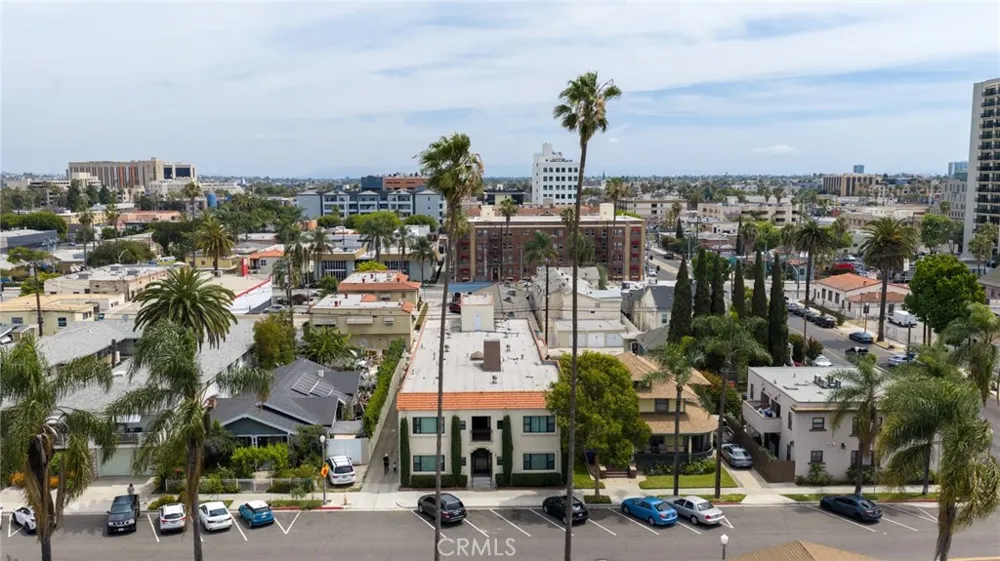 820 Cedar Avenue Long Beach, CA 90813