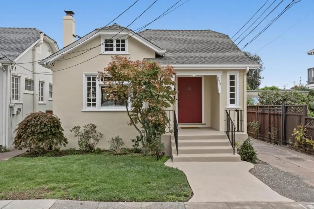 2612 Washington Street Alameda, CA 94501