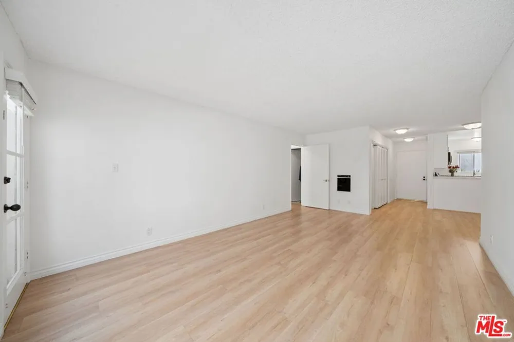 1028 7TH STREET #102 Santa Monica, CA 90403