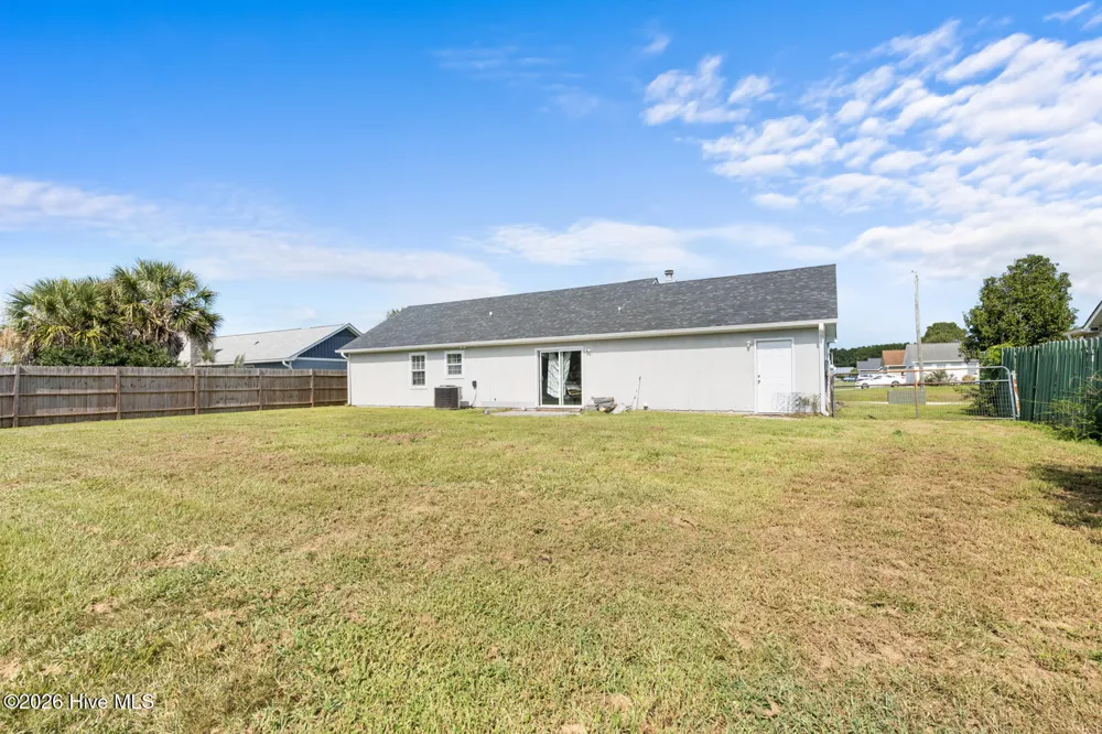431 Dion Drive Hubert, NC 28539