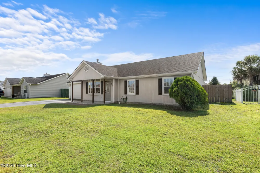 431 Dion Drive Hubert, NC 28539