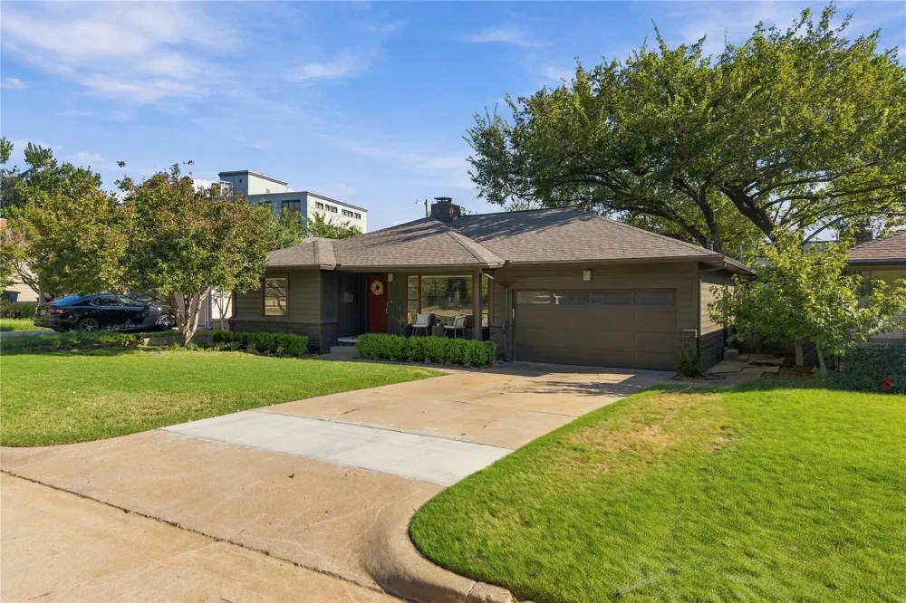 2634 E 20th Street Tulsa, OK 74104