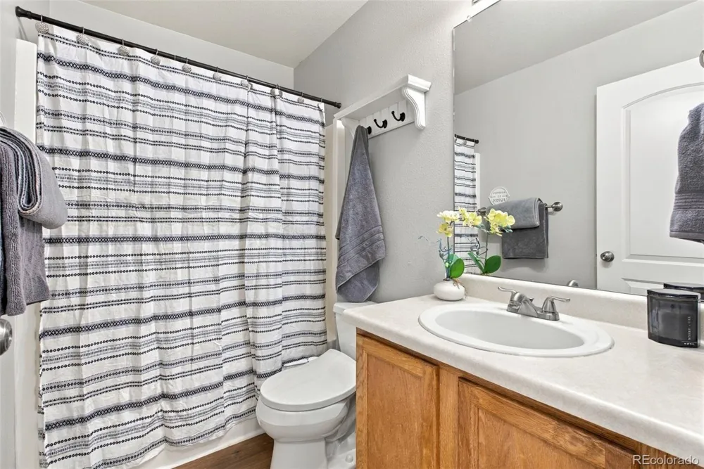 3889 S Kirk Way Aurora, CO 80013