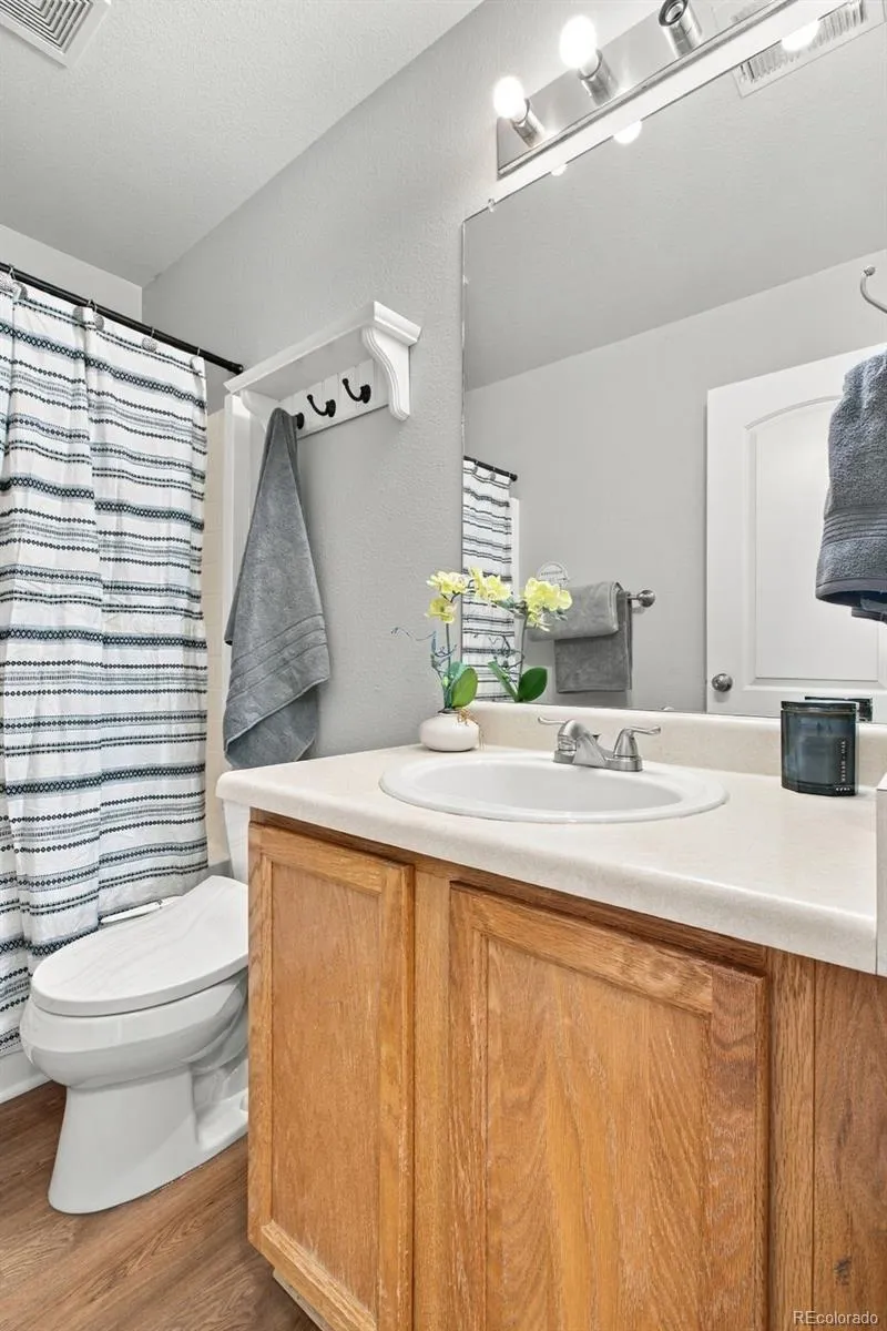 3889 S Kirk Way Aurora, CO 80013