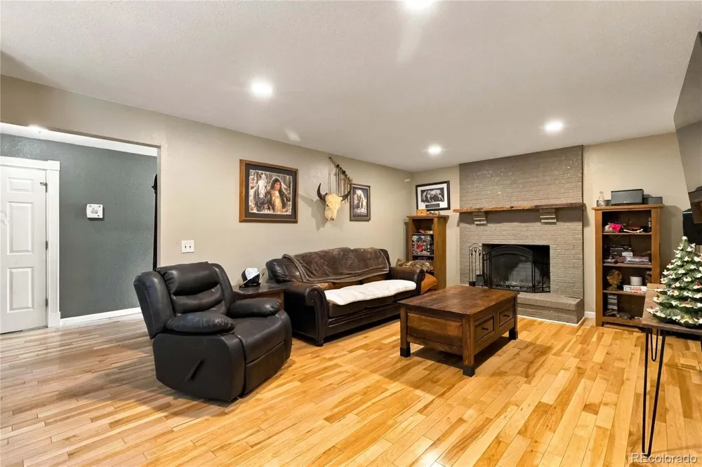 2322 E 101st Place Thornton, CO 80229