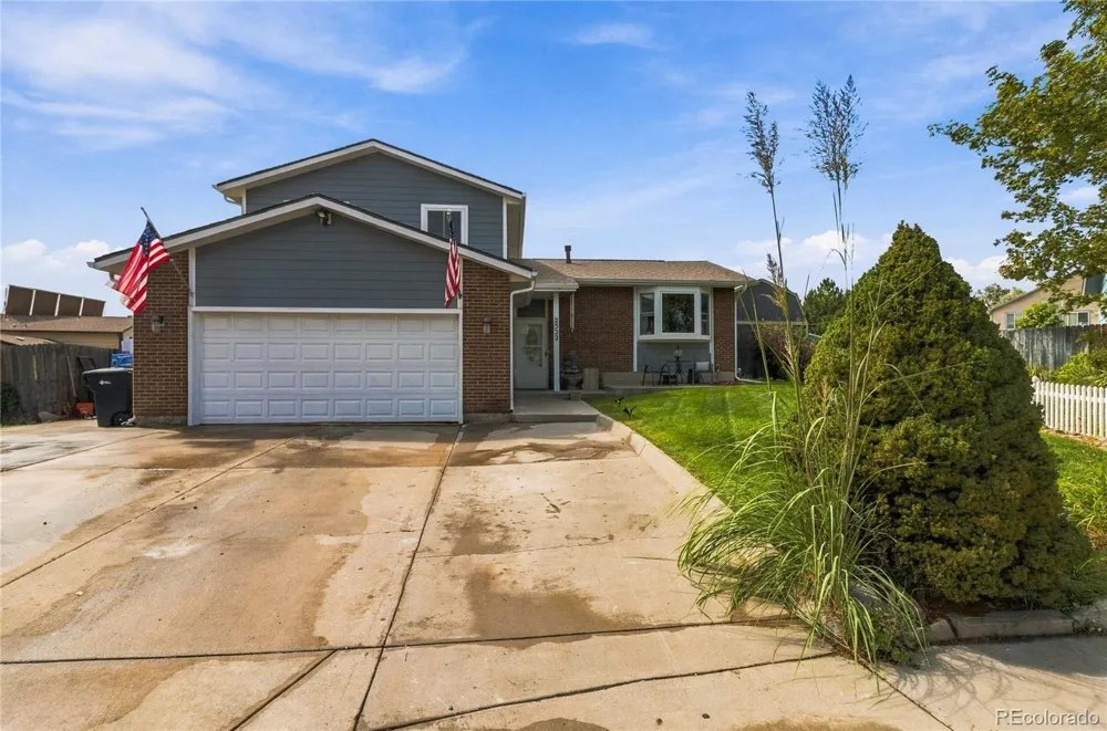 2322 E 101st Place Thornton, CO 80229