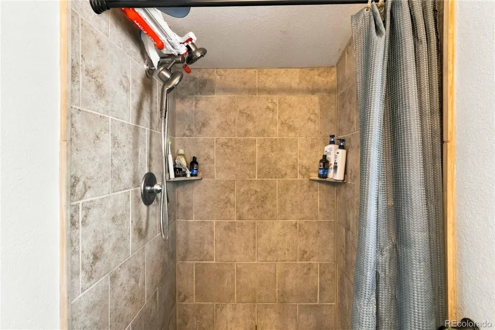 2322 E 101st Place Thornton, CO 80229