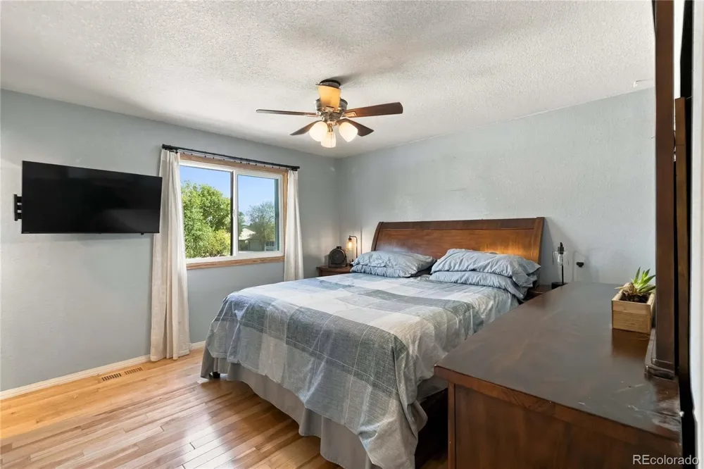 2322 E 101st Place Thornton, CO 80229