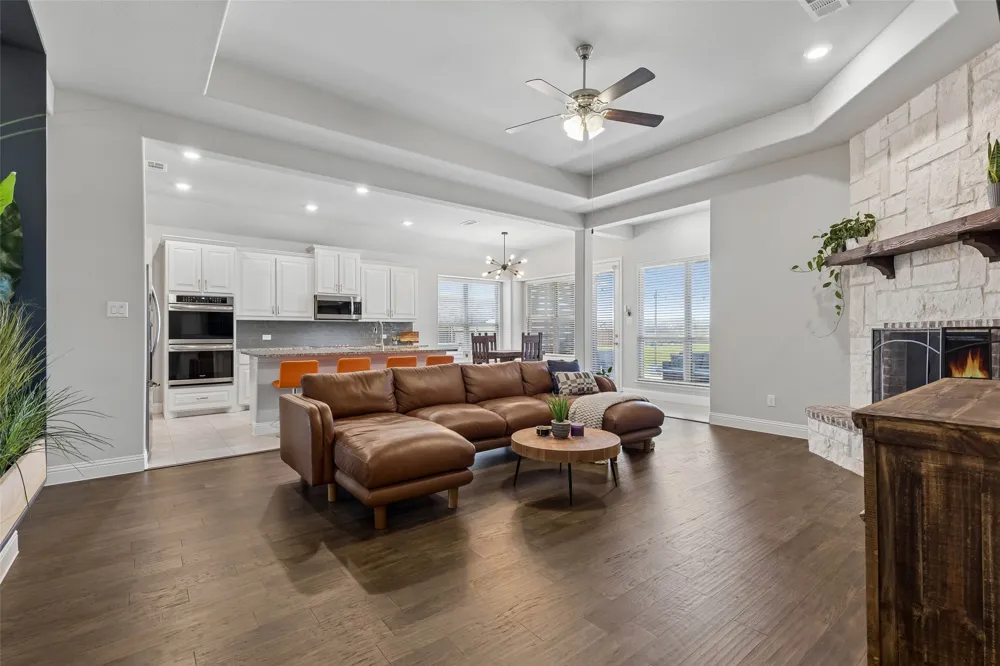 6925 County Road 469 McKinney, TX 75071