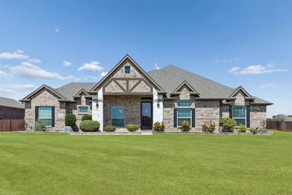 6925 County Road 469 McKinney, TX 75071