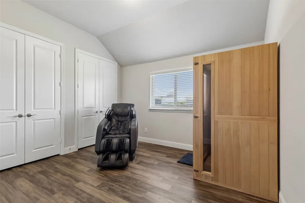 6925 County Road 469 McKinney, TX 75071