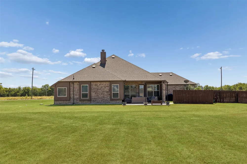 6925 County Road 469 McKinney, TX 75071