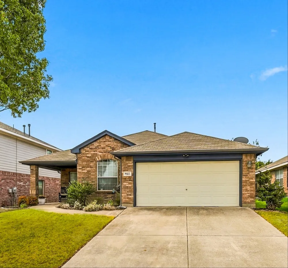 9861 Autumn Sage Drive Fort Worth, TX 76108