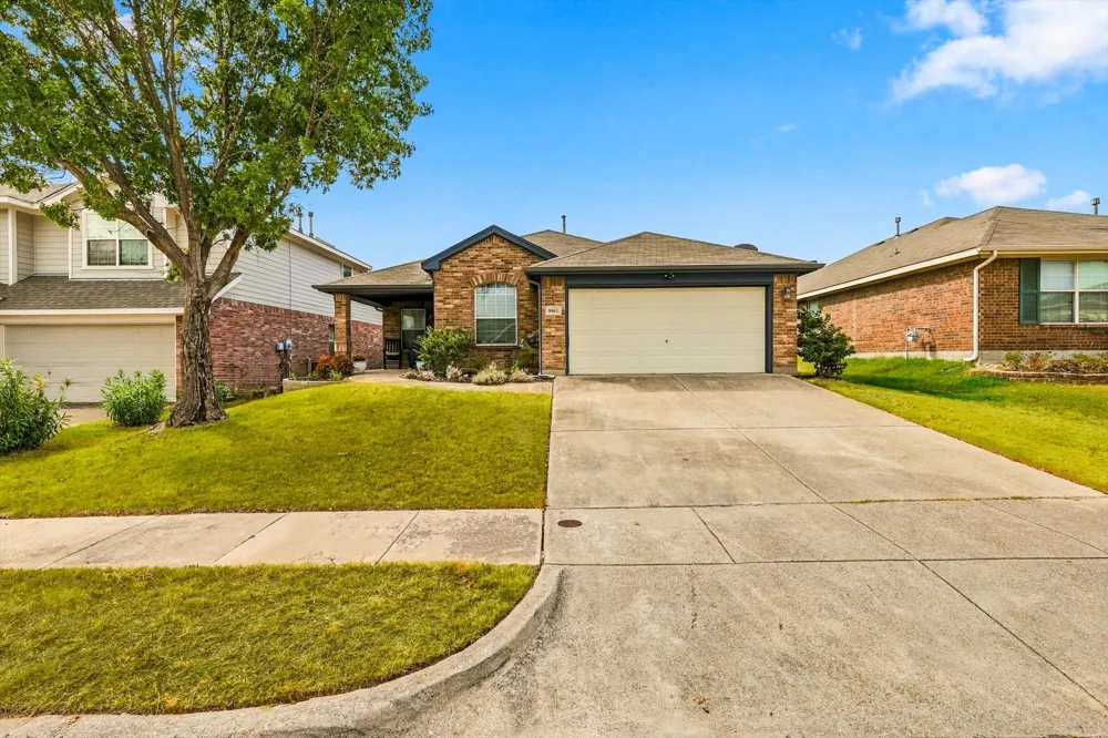 9861 Autumn Sage Drive Fort Worth, TX 76108