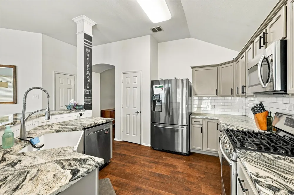 9861 Autumn Sage Drive Fort Worth, TX 76108
