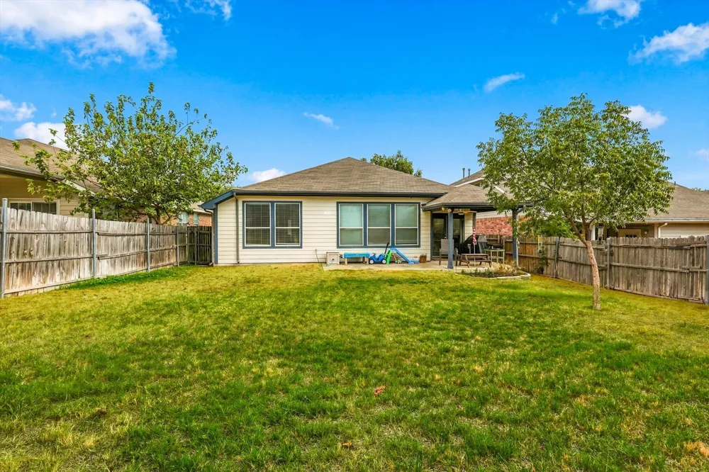 9861 Autumn Sage Drive Fort Worth, TX 76108