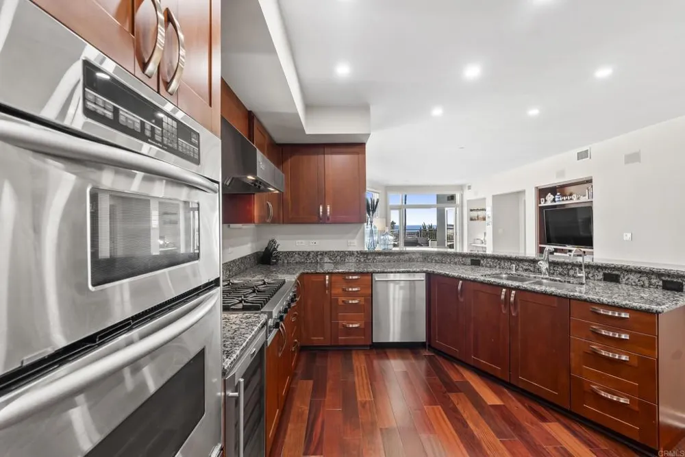 5460 La Jolla Boulevard #G201 San Diego, CA 92037