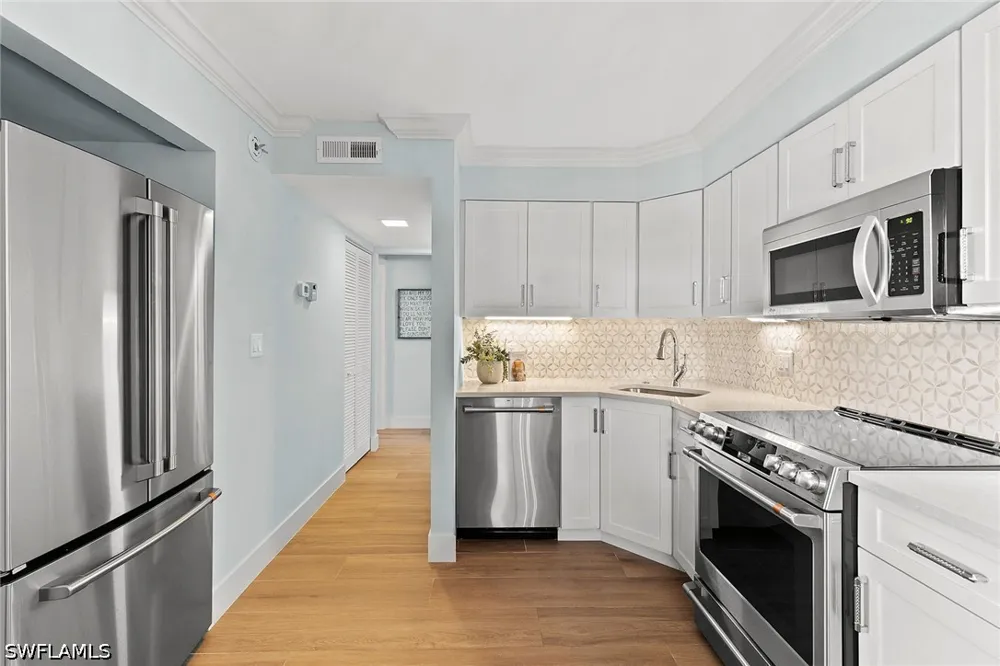 Edington Place #J3 Marco Island, FL 34145