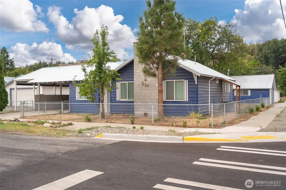 2 S Elm Street Omak, WA 98841