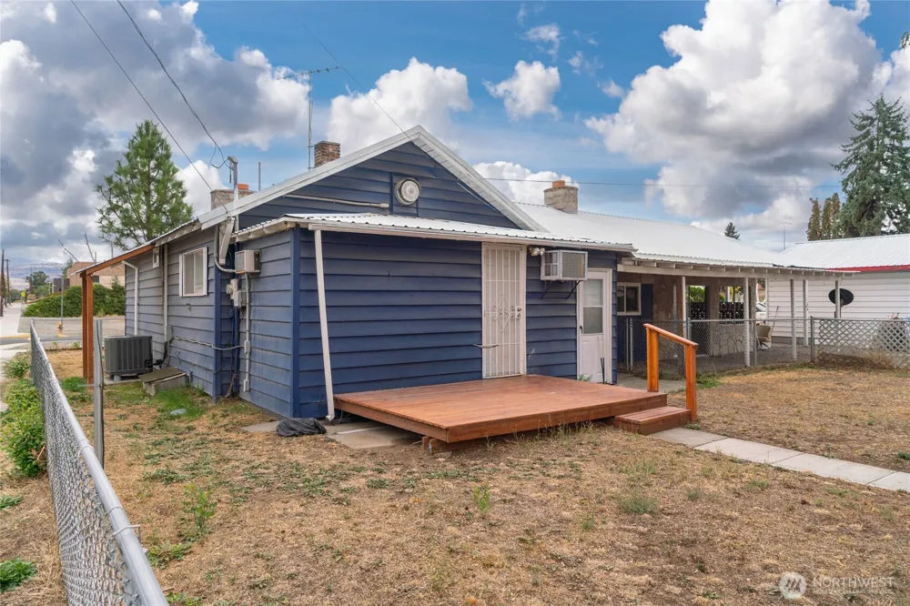 2 S Elm Street Omak, WA 98841
