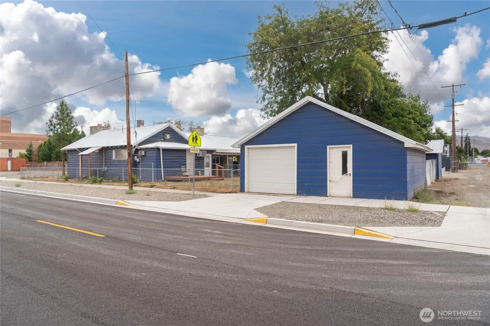 2 S Elm Street Omak, WA 98841