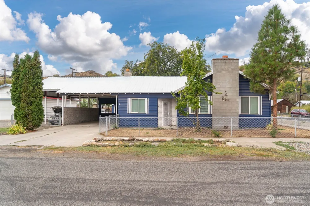 2 S Elm Street Omak, WA 98841